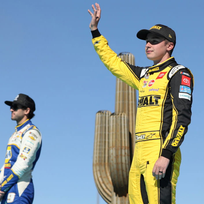 Bell of Joe Gibbs Racing, Elliott of Hendrick Motorsports